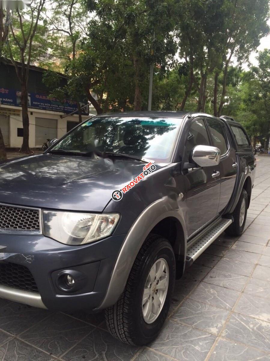 Cần bán lại xe Mitsubishi Triton GLS 4x4 MT, màu xanh lam, nhập khẩu nguyên chiếc-3