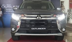 Cần bán xe Mitsubishi Outlander đời 2017, màu đen, xe nhập, 973tr-8