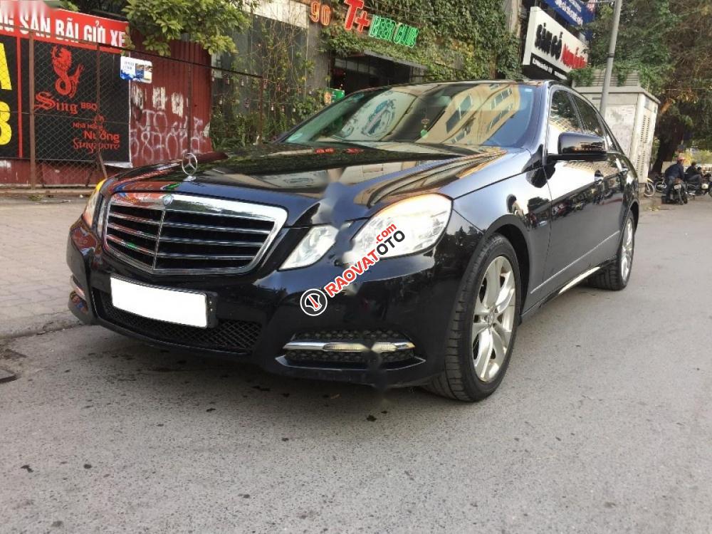 Bán xe Mercedes E250 2010, màu đen-1