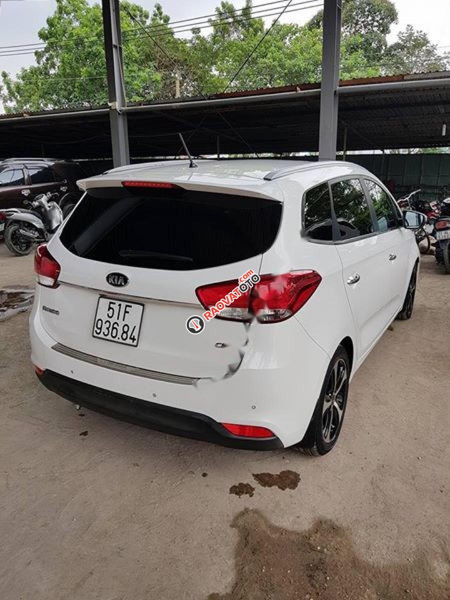 Bán Kia Rondo DAT 2016, màu trắng, giá 670tr-2