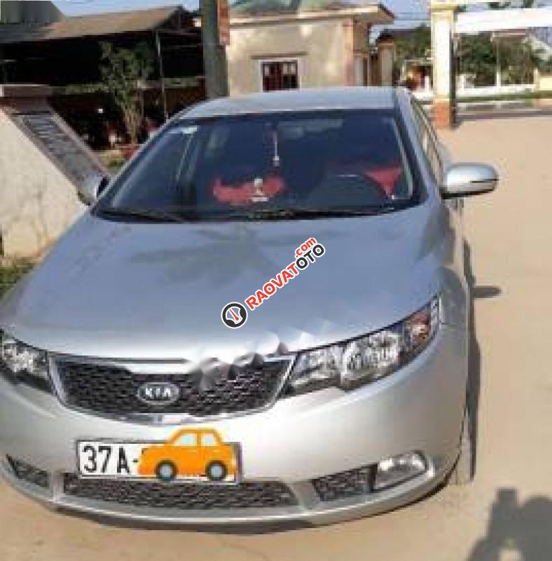 Cần bán gấp Kia Forte đời 2011, màu bạc số sàn, giá chỉ 340 triệu-2