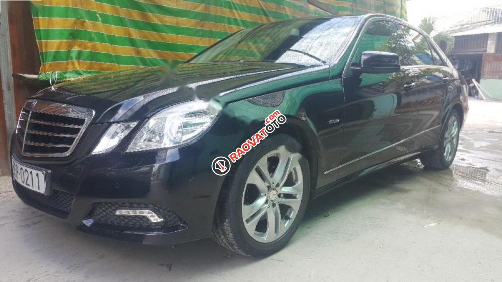 Cần bán gấp Mercedes E250 đời 2009, màu đen như mới-0