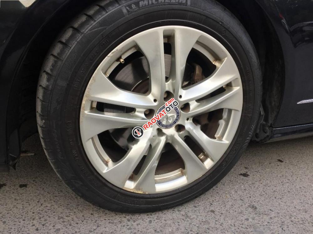 Bán xe Mercedes E250 2010, màu đen-2
