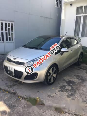 Cần bán xe Kia Rio AT đời 2012, màu bạc, giá 388tr-0