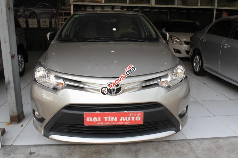 Bán ô tô Toyota Vios 1.5 E đời 2017, màu bạc số sàn-1