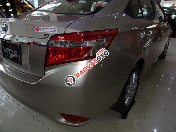 Bán xe Toyota Vios 1.5G AT 2017, màu bạc-14