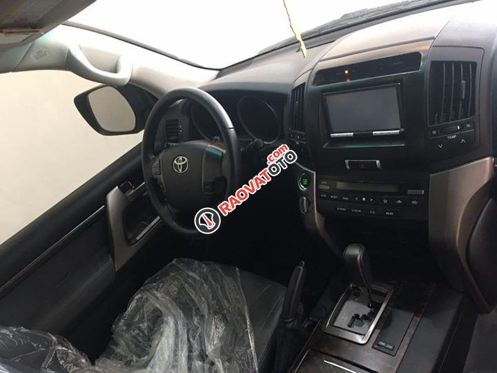 Cần bán lại xe Toyota Land Cruiser năm 2011, màu đen-3