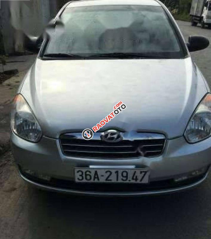 Bán gấp Hyundai Verna 1.4 MT đời 2008, màu bạc, xe nhập-0