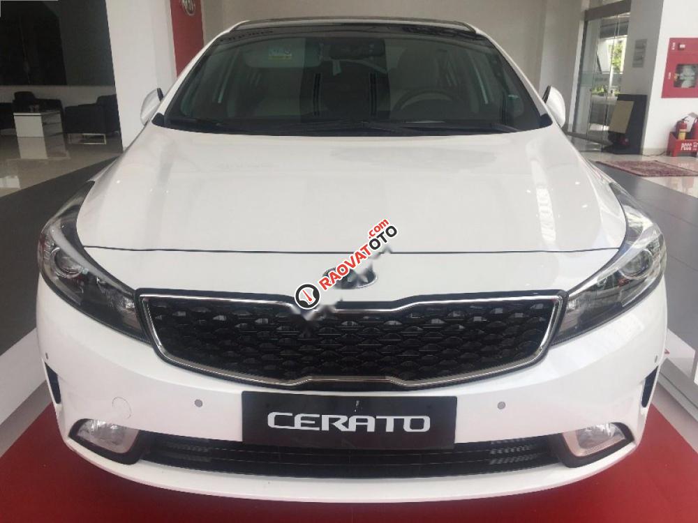 Bán Kia Cerato Signature 1.6 AT đời 2017, màu trắng, giá 574tr-3