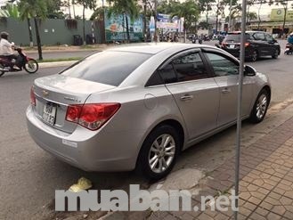 Cần bán lại xe Chevrolet Cruze 1.6 LS năm 2015, màu bạc, nhập khẩu nguyên chiếc, ít sử dụng-0