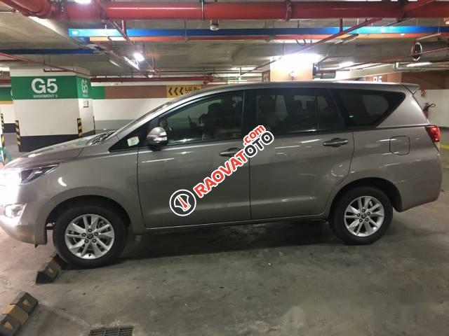 Cần bán Toyota Innova MT đời 2017 như mới-1