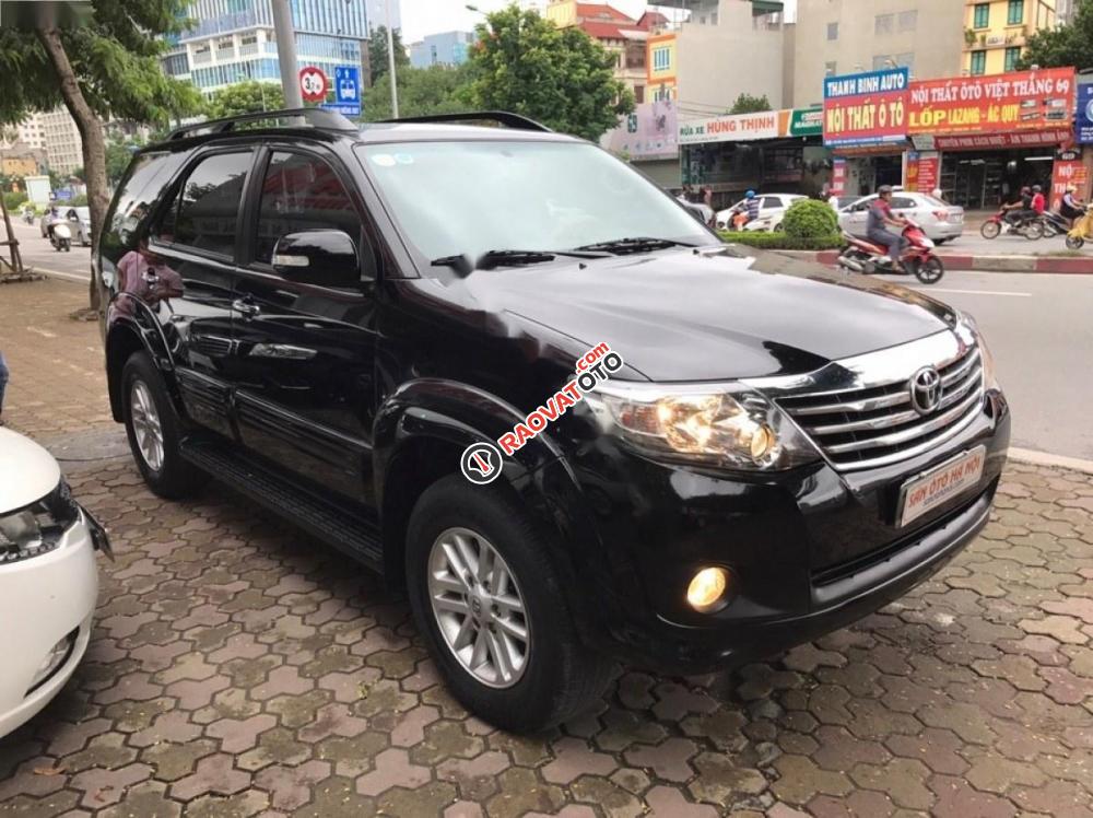 Bán Toyota Fortuner 2.7V 4x2 AT đời 2015, màu đen số tự động, giá tốt-8