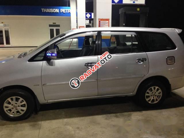 Bán xe Toyota Innova J đời 2007, màu bạc-3