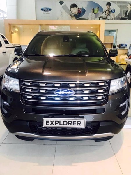 Cần bán xe Ford Explorer đời 2017, màu trắng, xe nhập-11