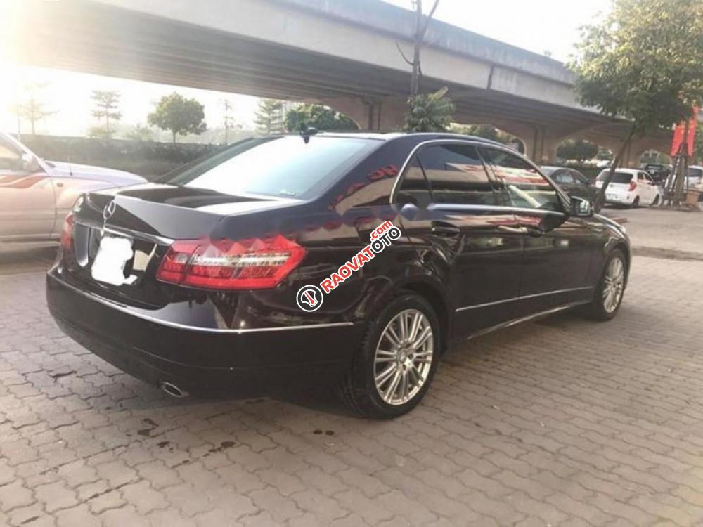 Bán xe Mercedes E300 2010, màu đen, nhập khẩu nguyên chiếc-8