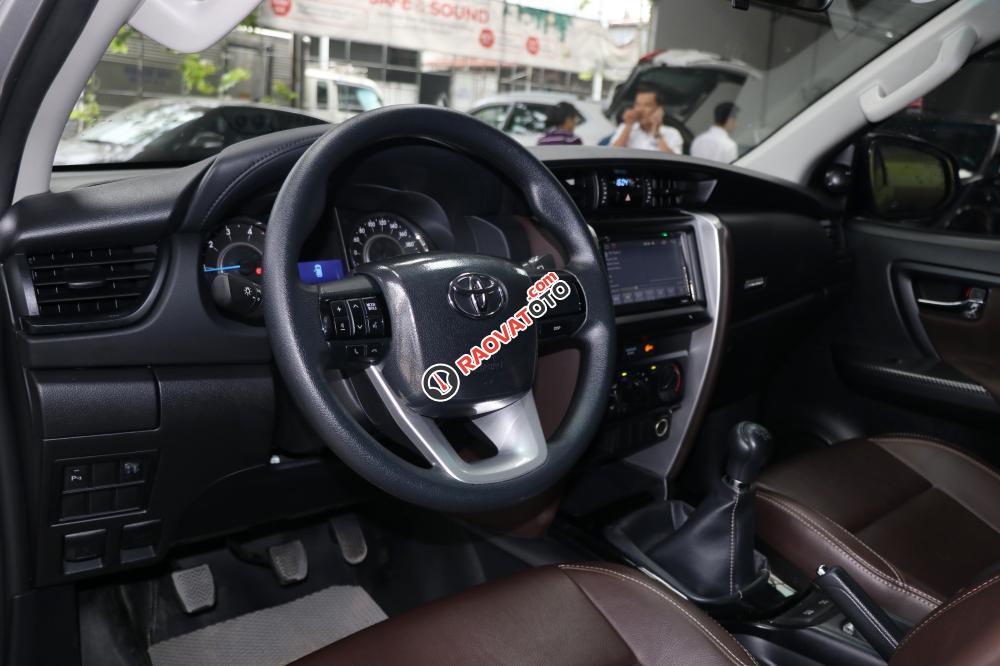 Bán xe Toyota Fortuner G 2.4MT, máy dầu, 2017, màu bạc, xe nhập Indonesia, đúng 22000km, rất đẹp-6