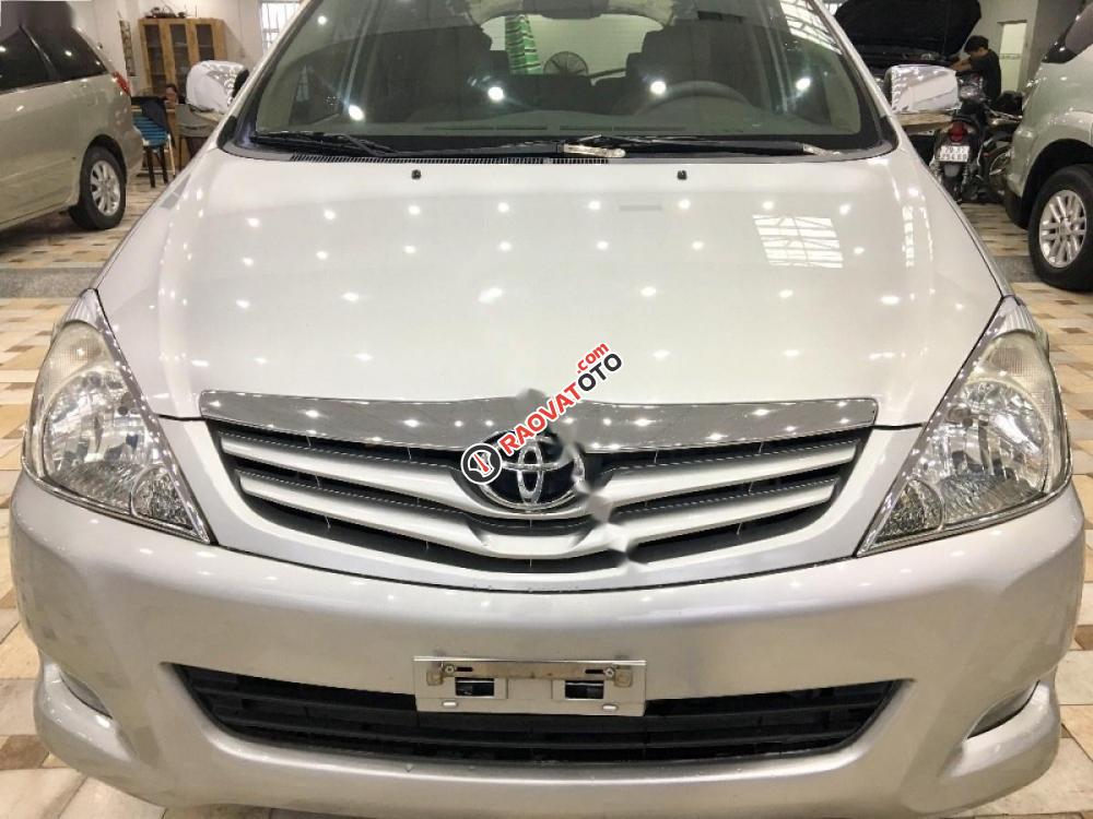 Cần bán lại xe Toyota Innova năm 2011, màu bạc, giá chỉ 510 triệu-3