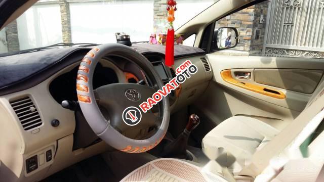 Cần bán xe Toyota Innova năm 2010-5