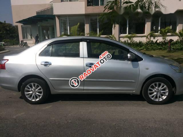 Bán Toyota Vios đời 2010, màu bạc chính chủ  -5
