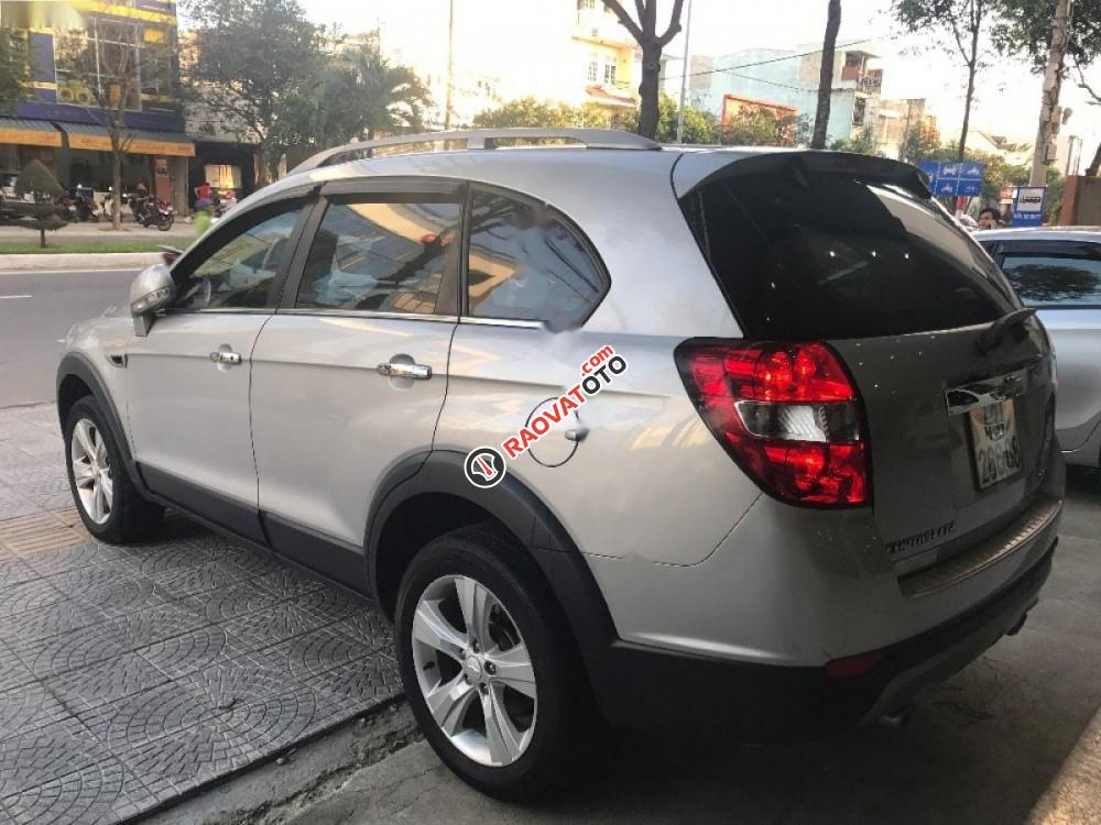 Bán Chevrolet Captiva sản xuất 2011, màu bạc số tự động-2