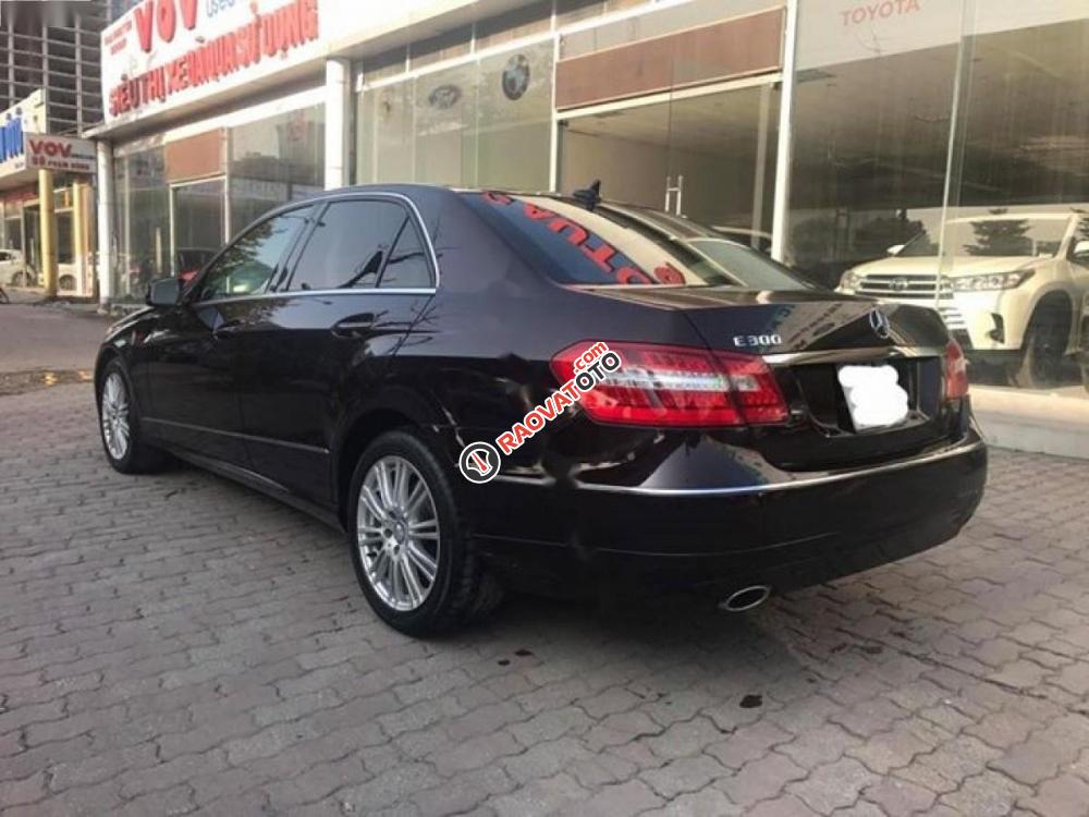 Bán xe Mercedes E300 2010, màu đen, nhập khẩu nguyên chiếc-7