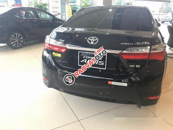 Bán Toyota Corolla Altis năm 2017, màu đen, giá tốt-2