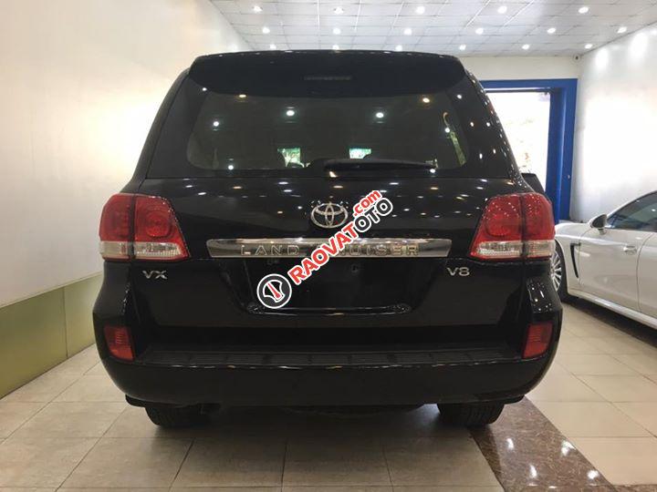 Cần bán lại xe Toyota Land Cruiser năm 2011, màu đen-2