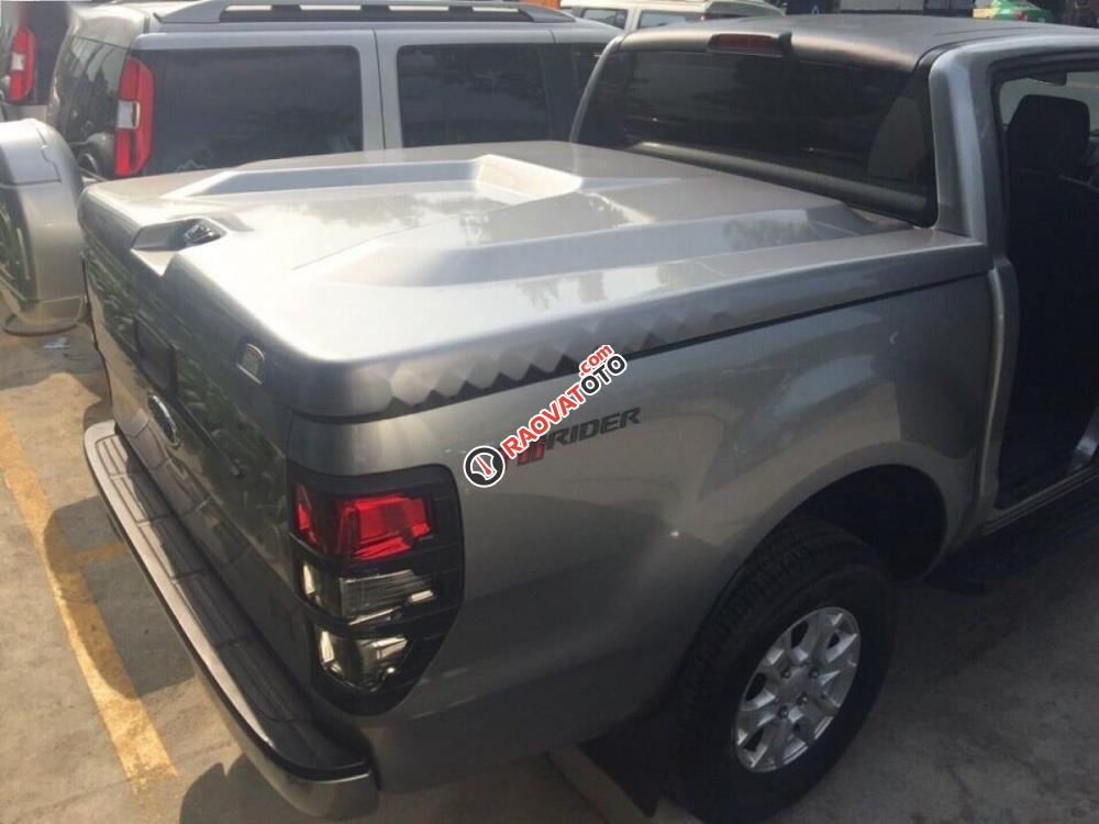 Cần bán gấp Ford Ranger XLS 2.2L 4x2 AT đời 2015, màu bạc, nhập khẩu  -2