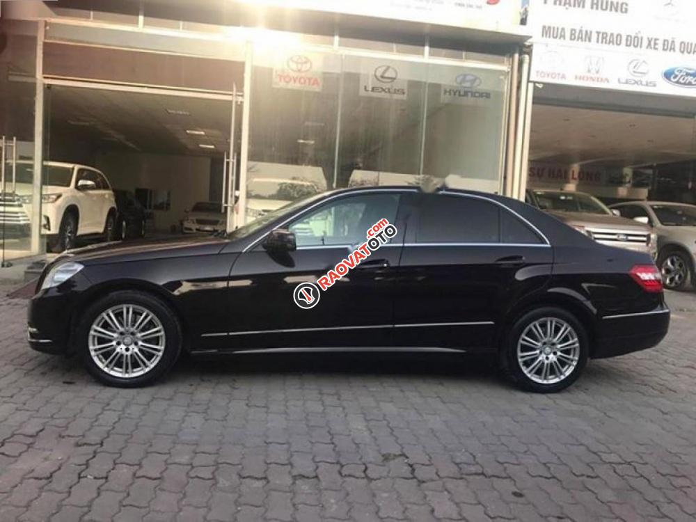 Bán xe Mercedes E300 2010, màu đen, nhập khẩu nguyên chiếc-5