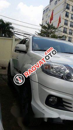 Bán xe Toyota Fortuner V 4x2 TRD đời 2016, màu trắng, giá tốt-2