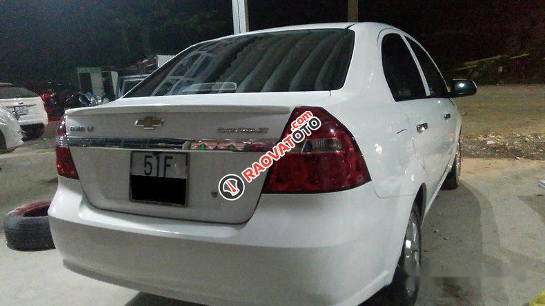 Bán xe Chevrolet Aveo LT đời 2016, màu trắng xe gia đình-3