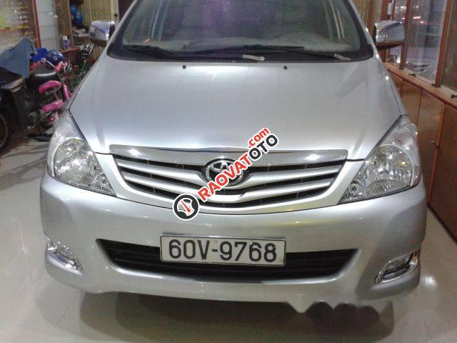 Bán xe Toyota Innova G đời 2009, màu bạc số sàn-0