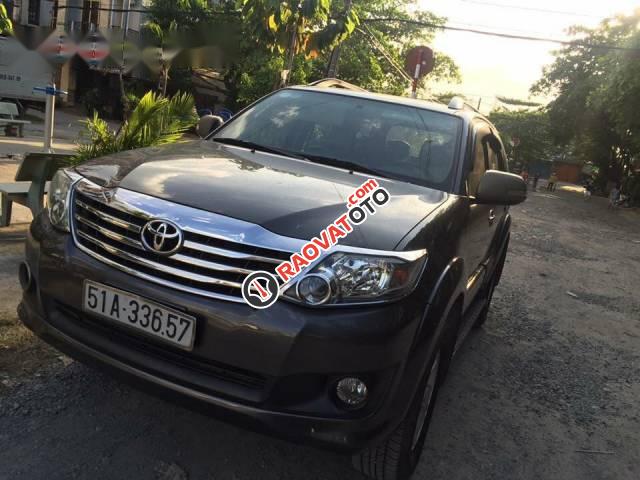 Bán Toyota Fortuner năm 2012, giá tốt-2