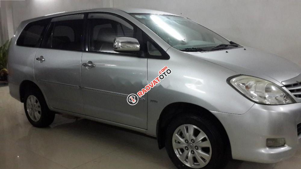 Bán Toyota Innova G đời 2009, màu bạc còn mới, 440 triệu-0