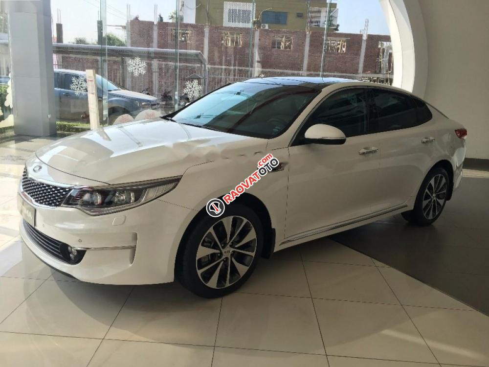 Bán Kia Optima 2.0 AT đời 2017, màu trắng, giá 719tr-1