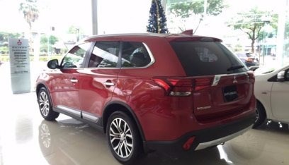 Bán xe Mitsubishi Outlander đời 2017, màu đỏ, nhập khẩu nguyên chiếc, giá tốt-11