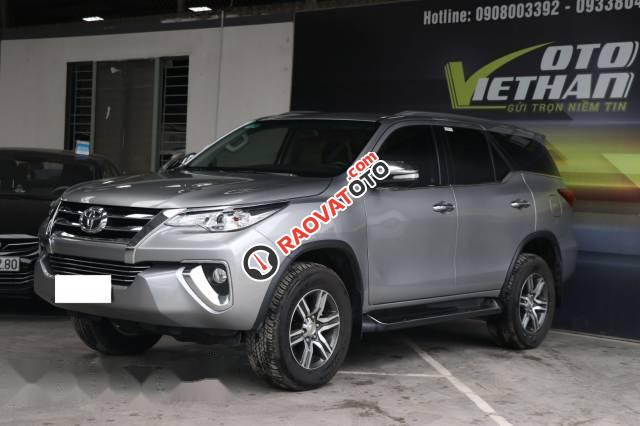 Bán Toyota Fortuner G 2.4MT đời 2017, màu bạc, xe nhập số sàn-0