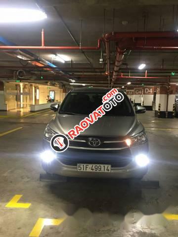 Cần bán Toyota Innova MT đời 2017 như mới-0