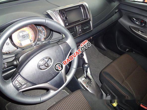 Bán xe Toyota Yaris G AT đời 2017, màu đỏ-14