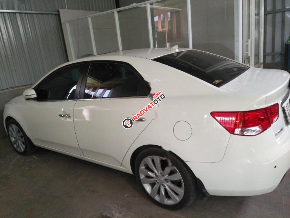 Bán xe Kia Forte SX 1.6 MT đời 2011, màu trắng, giá 390tr-2