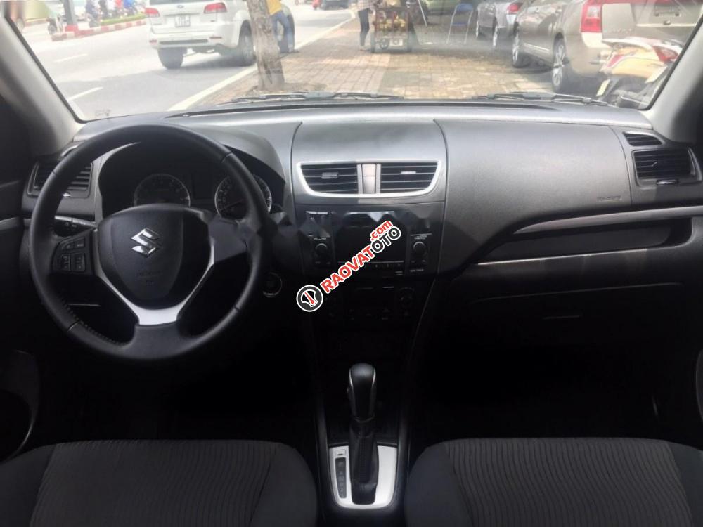 Cần bán Suzuki Swift 1.4 AT đời 2015, màu trắng-2