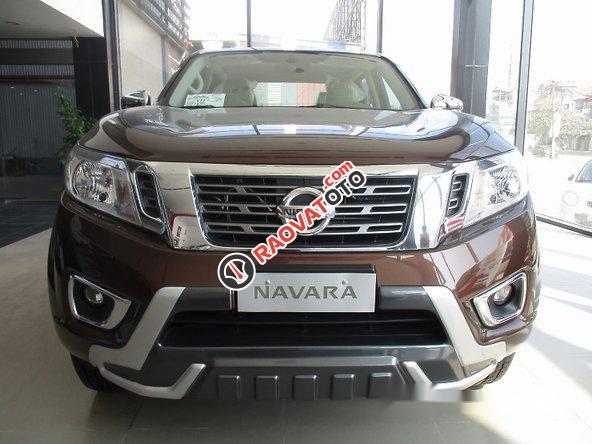 Bán Nissan Navara đời 2017, màu nâu, giá 615.7tr-0