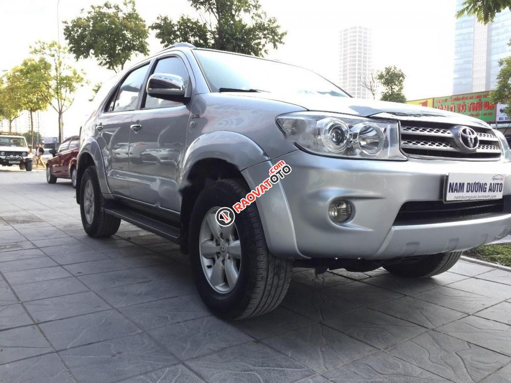 Bán Toyota Fortuner 2.5G năm 2010, màu bạc chính chủ giá cạnh tranh-5