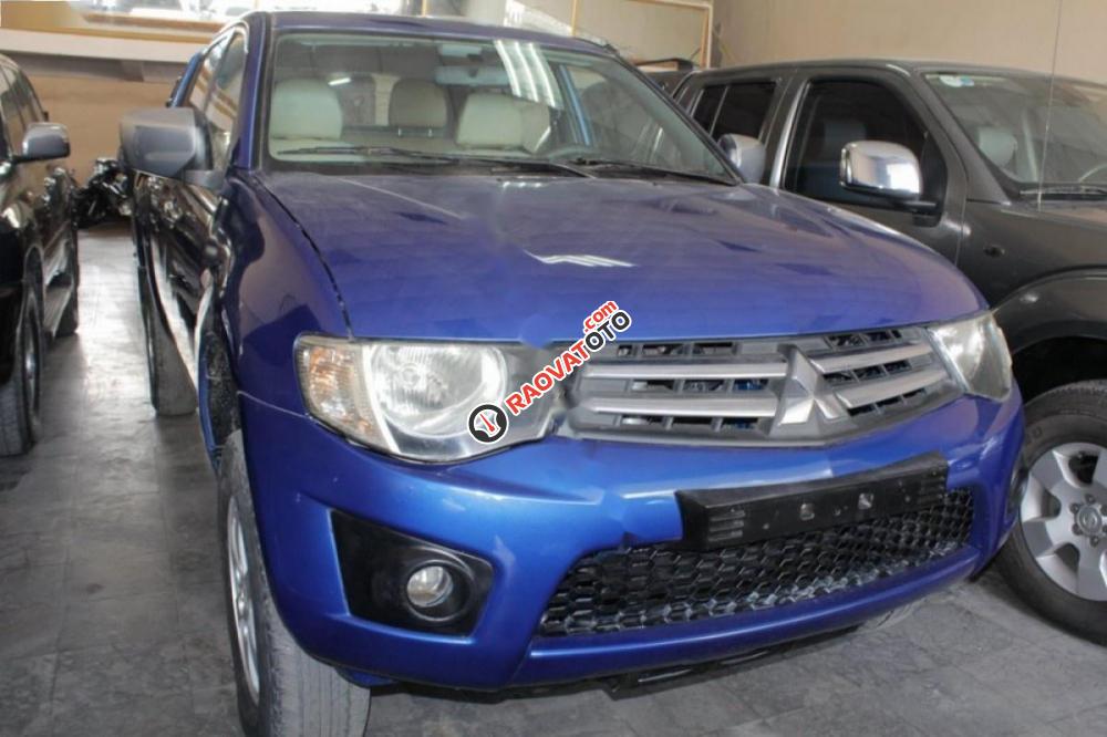 Cần bán Mitsubishi Triton đời 2009, màu xanh lam, xe nhập số sàn-1