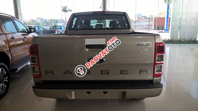 Ranger XLS 2.2l số sàn, 1 cầu, màu vàng cát, giao xe ngay, giá tốt-1