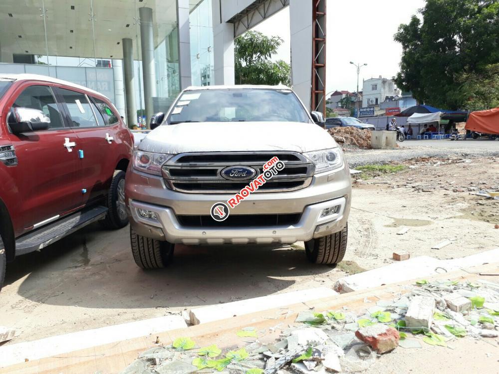 Bán Ford Everest Titanium đời 2017, màu vàng, nhập khẩu nguyên chiếc-4