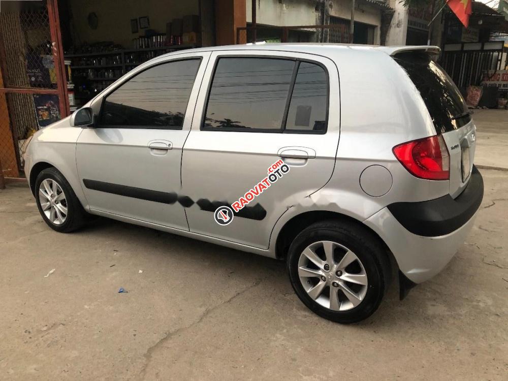 Cần bán gấp Hyundai Getz sản xuất 2010, màu bạc xe gia đình, 255 triệu-1