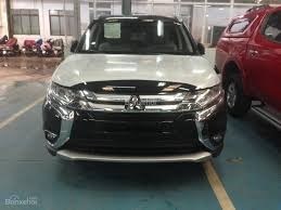 Cần bán xe Mitsubishi Outlander đời 2017, màu đen, xe nhập, 973tr-2