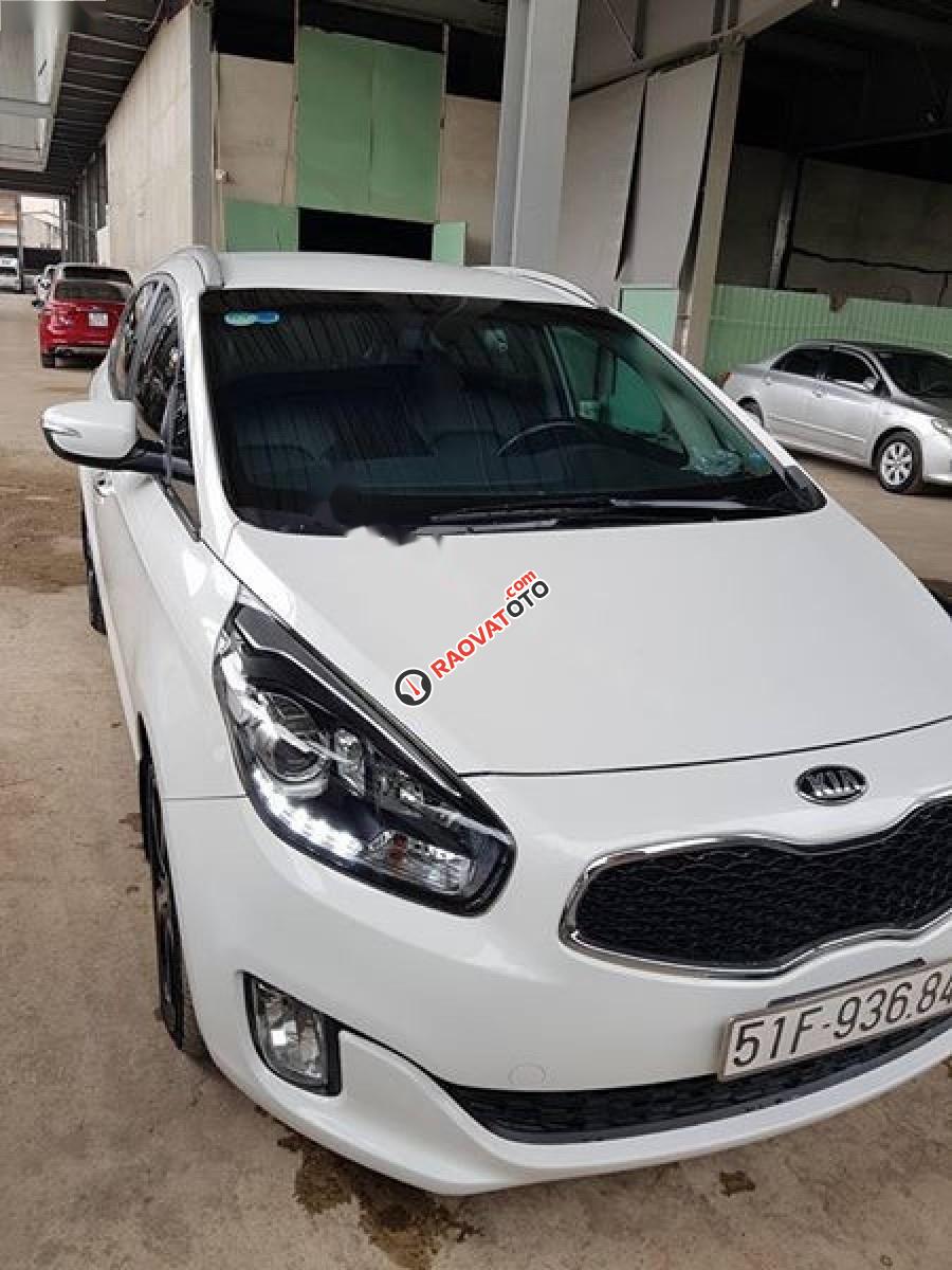 Bán Kia Rondo DAT 2016, màu trắng, giá 670tr-0