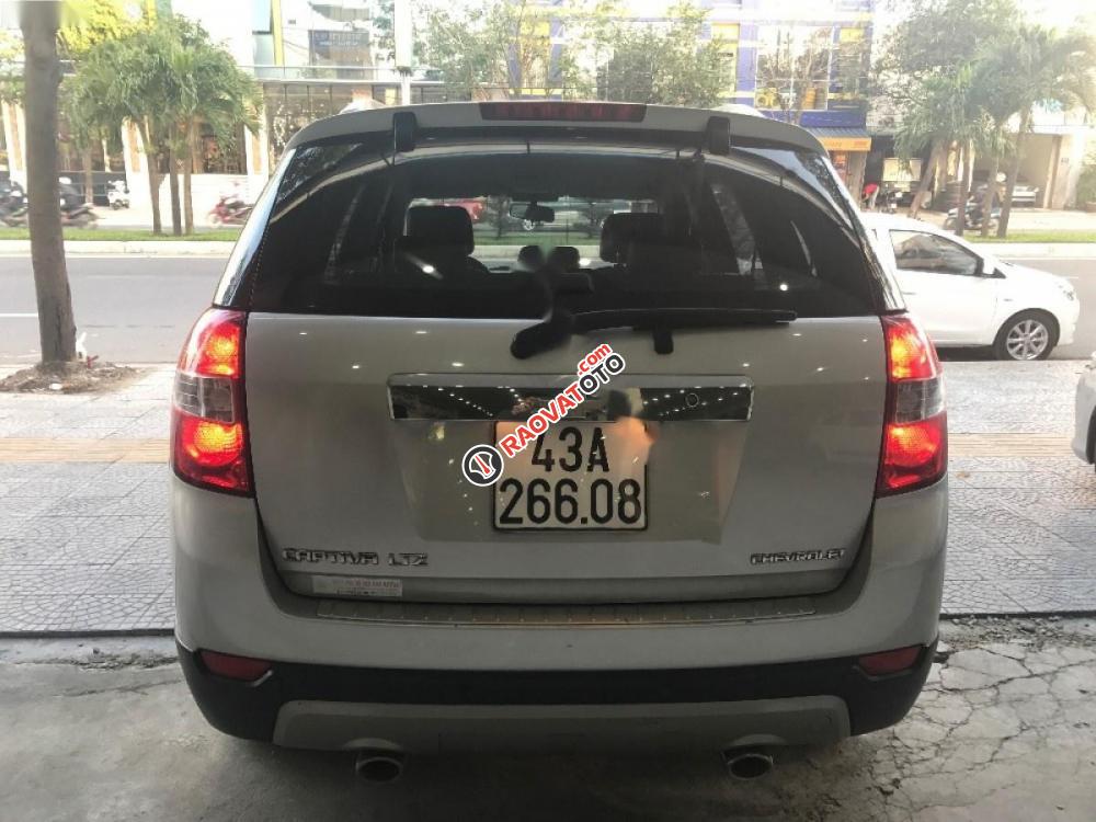 Bán Chevrolet Captiva sản xuất 2011, màu bạc số tự động-1